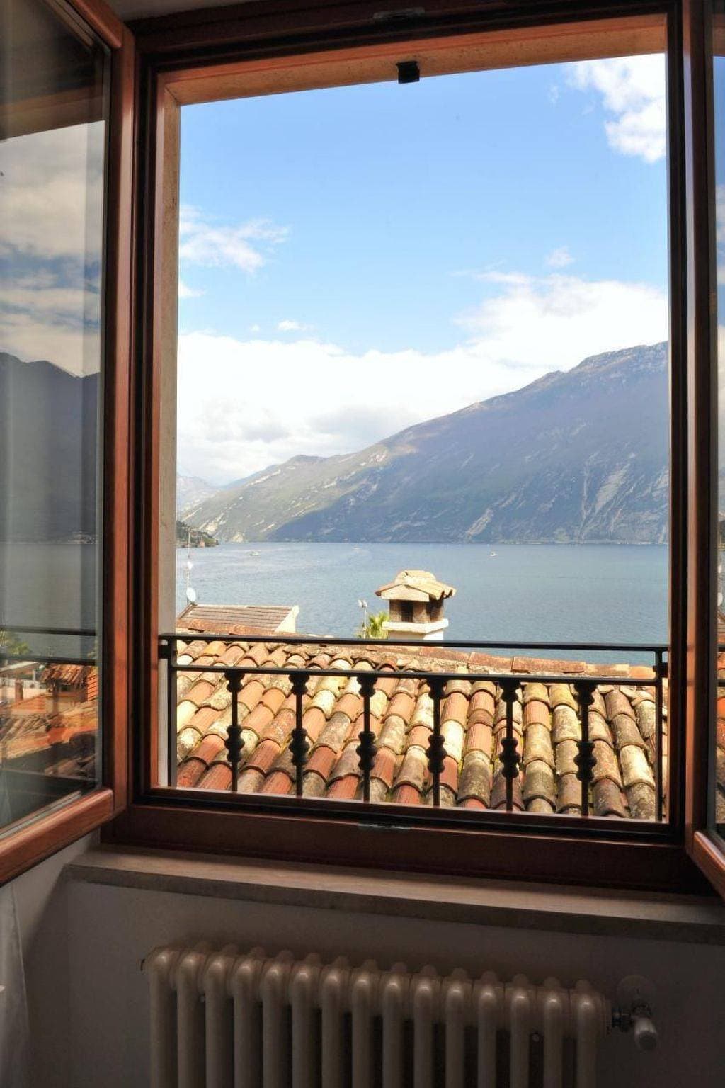 Foto 3 von 27: Ein-Zimmer-Wohnung 'Bella Vacanza 7' mit Blick aufs Wasser