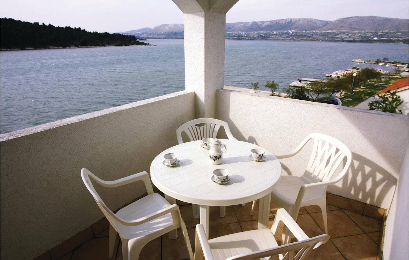 Foto 6 von 18: Gemütliche Ferienwohnung mit Terrasse in der Nähe der Küste und des Stadtzentrums von Brodarica