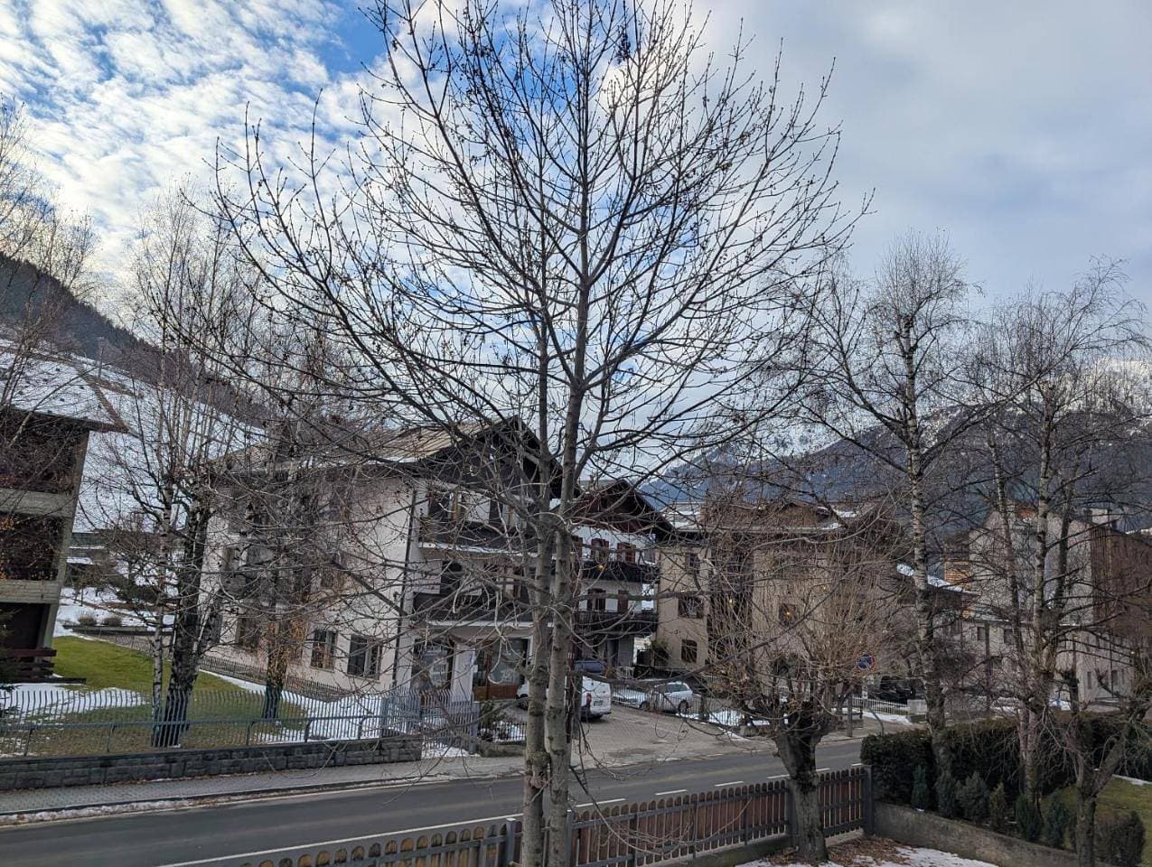 Foto 13 von 42: One-Bedroom Apartment with Balcony and Mountain View