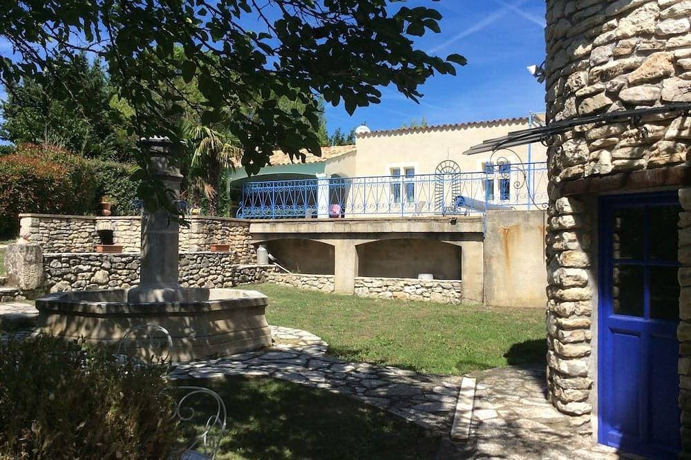 Foto 7 von 13: Luberon Former Sheepfold 19