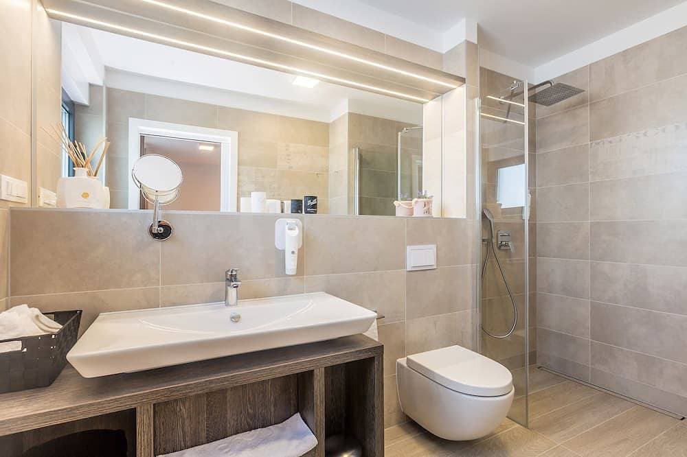 Foto 7 von 30: Ferienwohnung Poseidon 1 Malinska Krk – Pool & Strandnähe