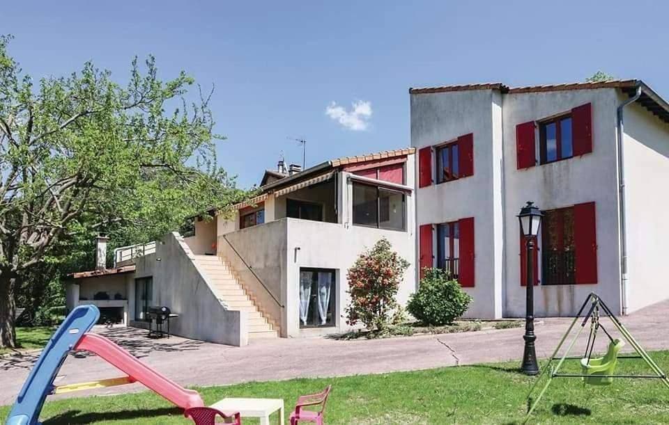 Foto 5 von 20: Six-Bedroom House