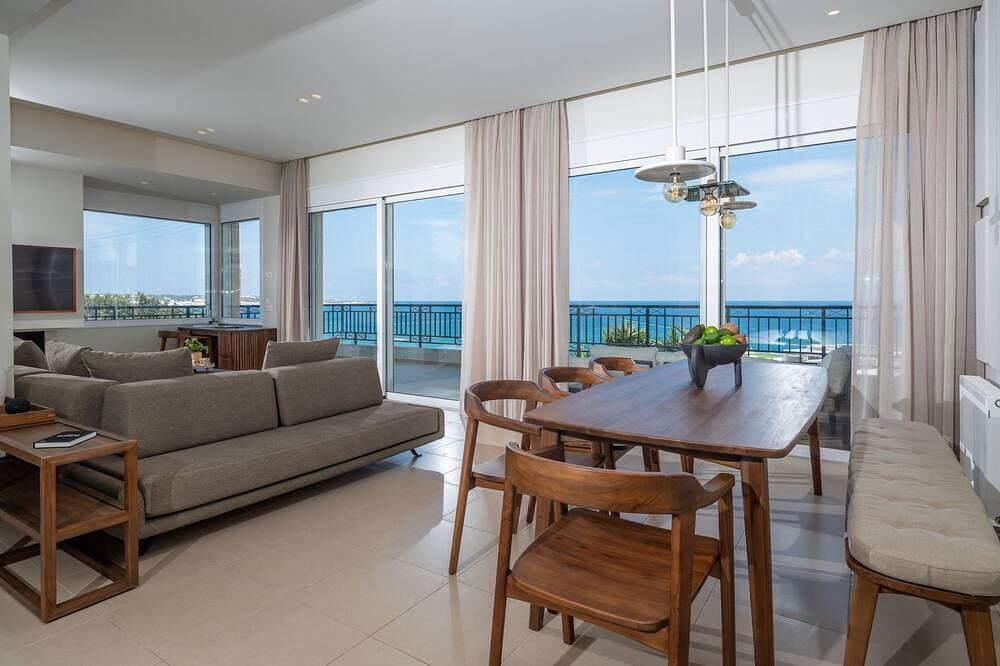 Zuzu Riviera Living 1