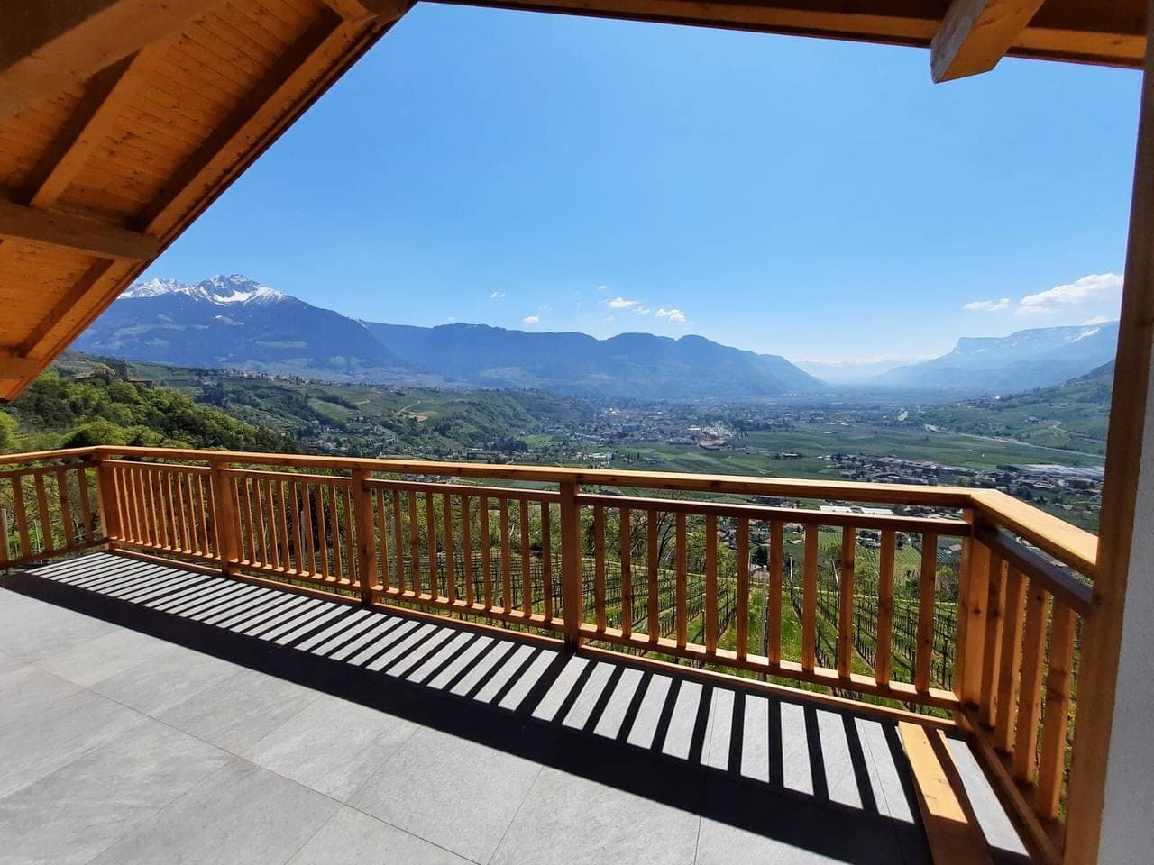 Foto 11 von 17: Ferienwohnung "Weinberg" mit Bergblick, WLAN, Terrasse, Balkon & Garten