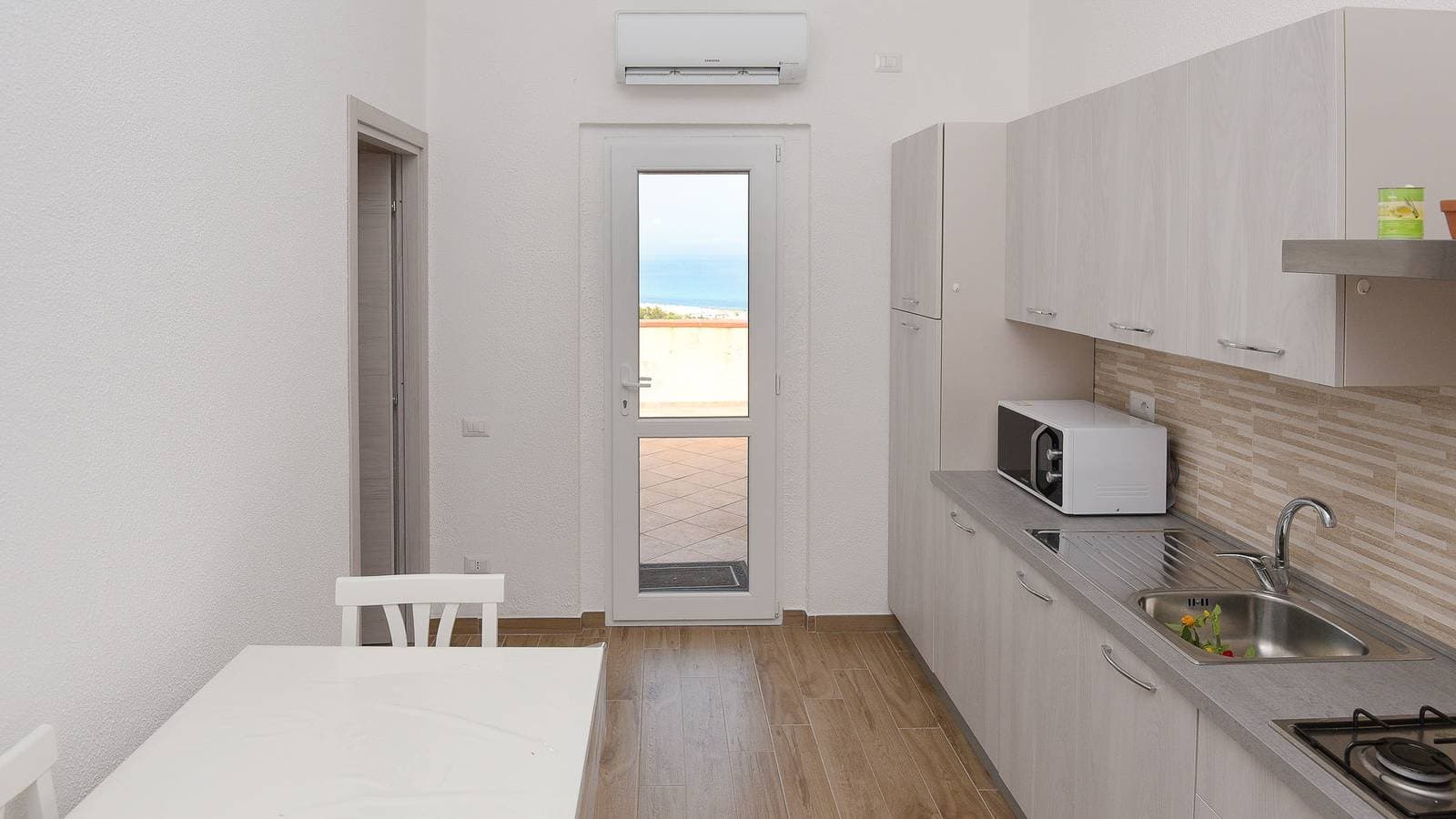 Foto 4 von 15: Villa Paola - Panoramic Seaview Terrace