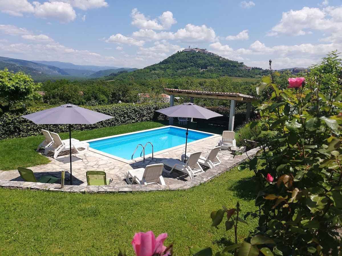 Foto 6 von 26: Ferienhaus mit Pool und Klima