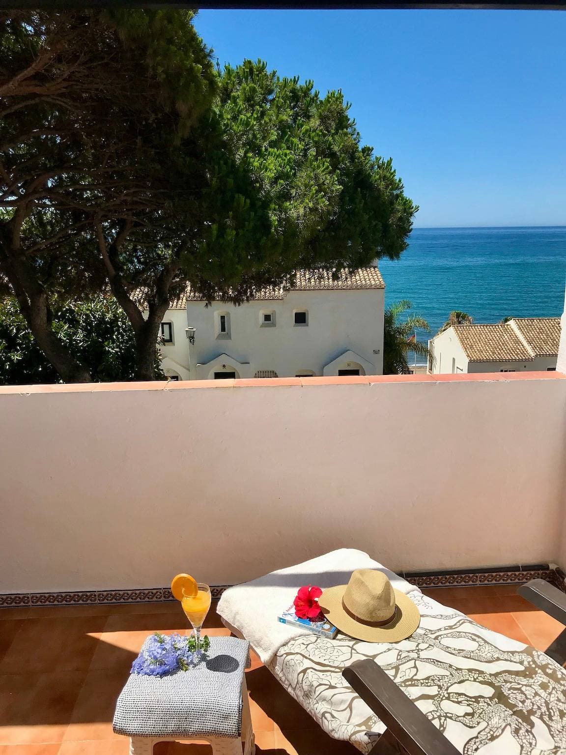 Foto 10 von 15: Ferienwohnung 'Résidence Doña Lola Sea' mit Meerblick, Pool, Terrasse & WLAN