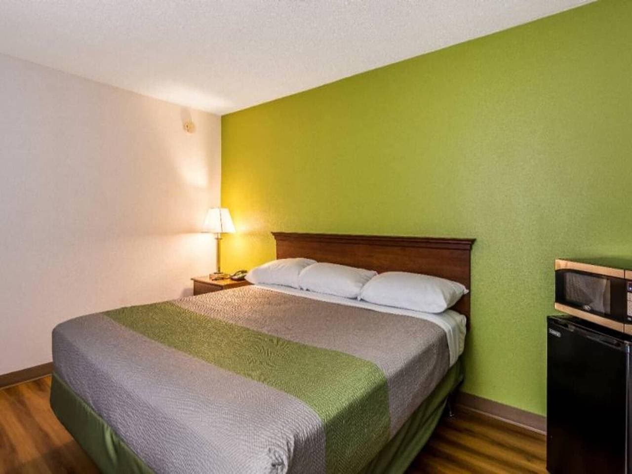Foto 11 von 34: 1 Kingsize-Bett | Nichtraucher, Kühlschrank