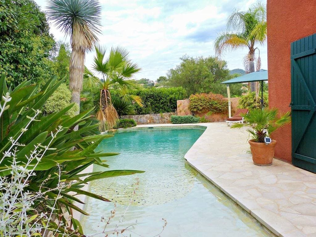 Foto 2 von 39: Villa in Carqueiranne mit Schwimmbecken