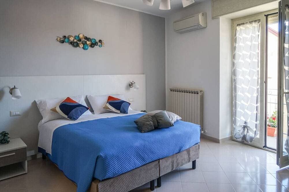 Nonna Carmela Holiday House - Matrimoniale con Balcone Privato 1