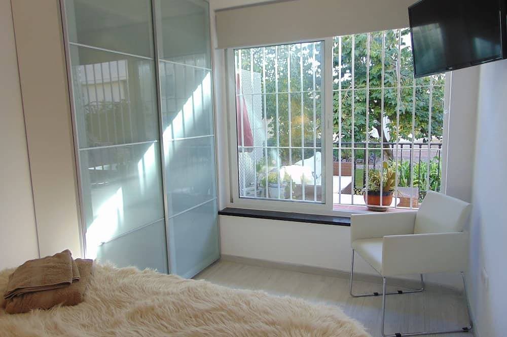 Foto 4 von 30: Neu !! 2 min Strand. WIFI 2 v.Chr 2 schlafzimmer 3 Pools. Große Terrasse, Garten