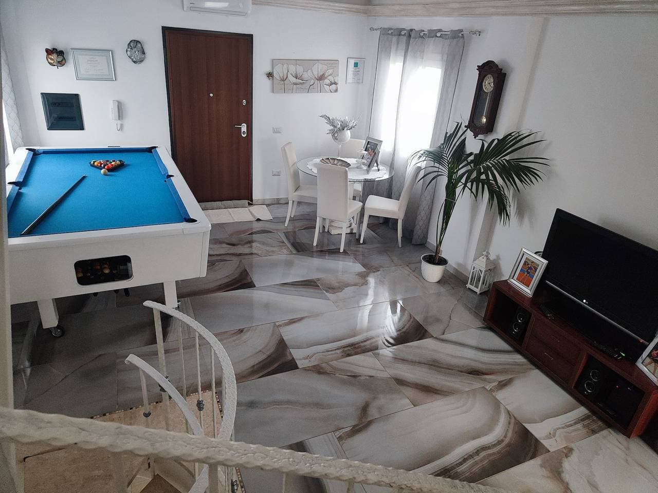 Foto 7 von 11: Doppelzimmer mit Meerblick und privatem Bad – Casa Scopelliti