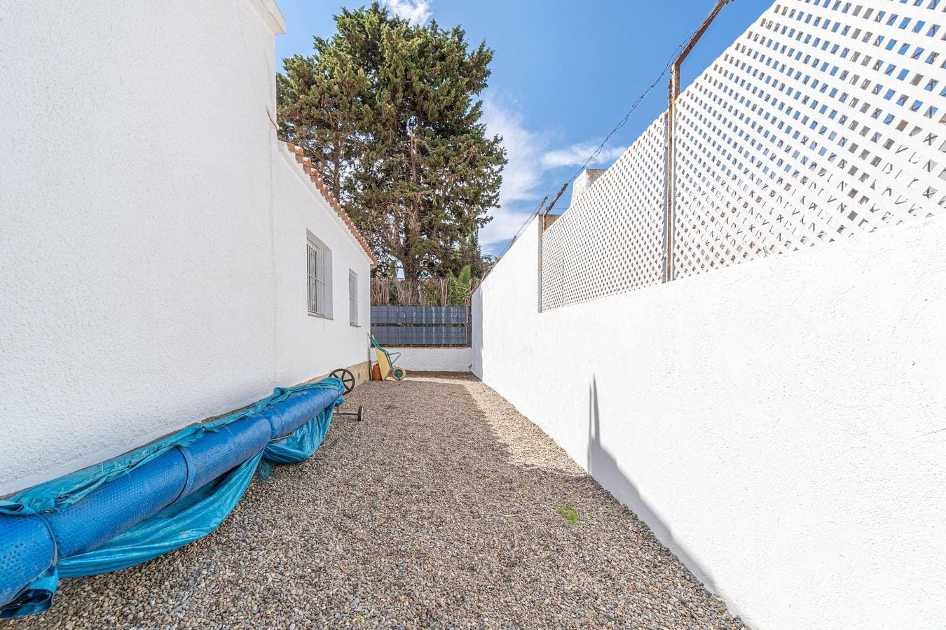 Foto 13 von 40: Erdgeschosshaus mit 3 Schlafzimmern und Pool