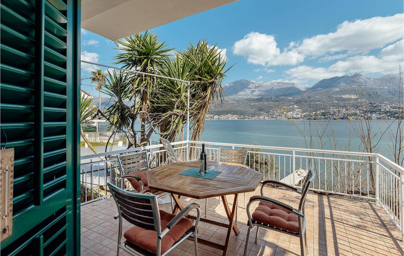 Foto 10 von 31: Ferienhaus für 6 Personen mit Terrasse