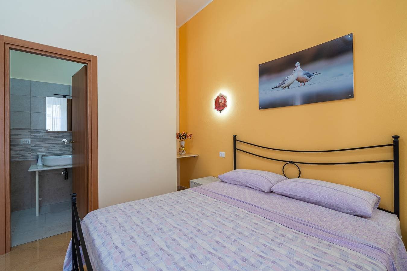 Foto 6 von 26: Zimmer 'Polaris' mit gemeinsamer Terrasse, Wi-Fi und Klimaanlage