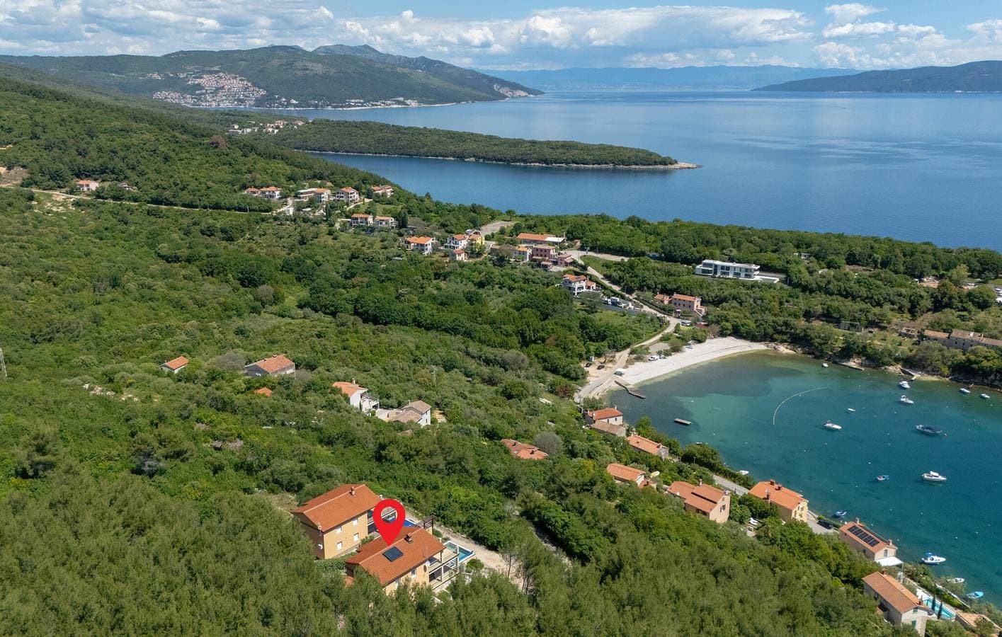 Foto 3 von 40: Urlaub am Meer: Geräumiges Apartment mit 1 Schlafzimmer, Pool und atemberaubender Aussicht
