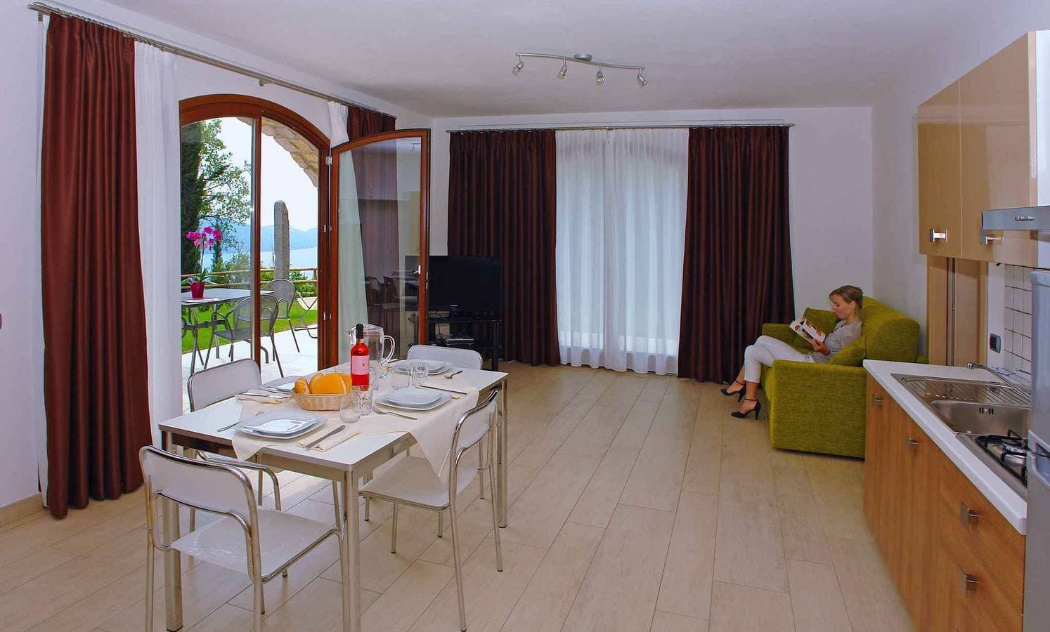 Foto 13 von 21: Ferienwohnung mit Blick auf den Gardasee