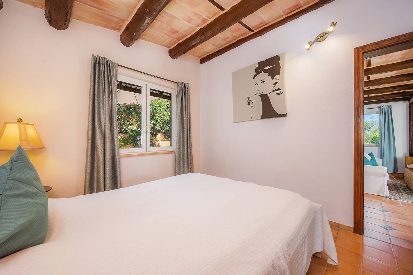 Foto 13 von 28: Ferienwohnung „Individual Guesthouse Mallorca“ mit Bergblick, Pool und WLAN