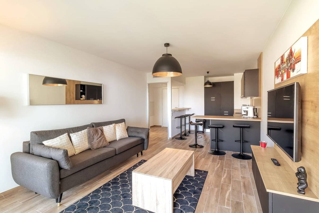 Foto 5 von 16: Beautiful apt with terrace/pool - Near Monaco #