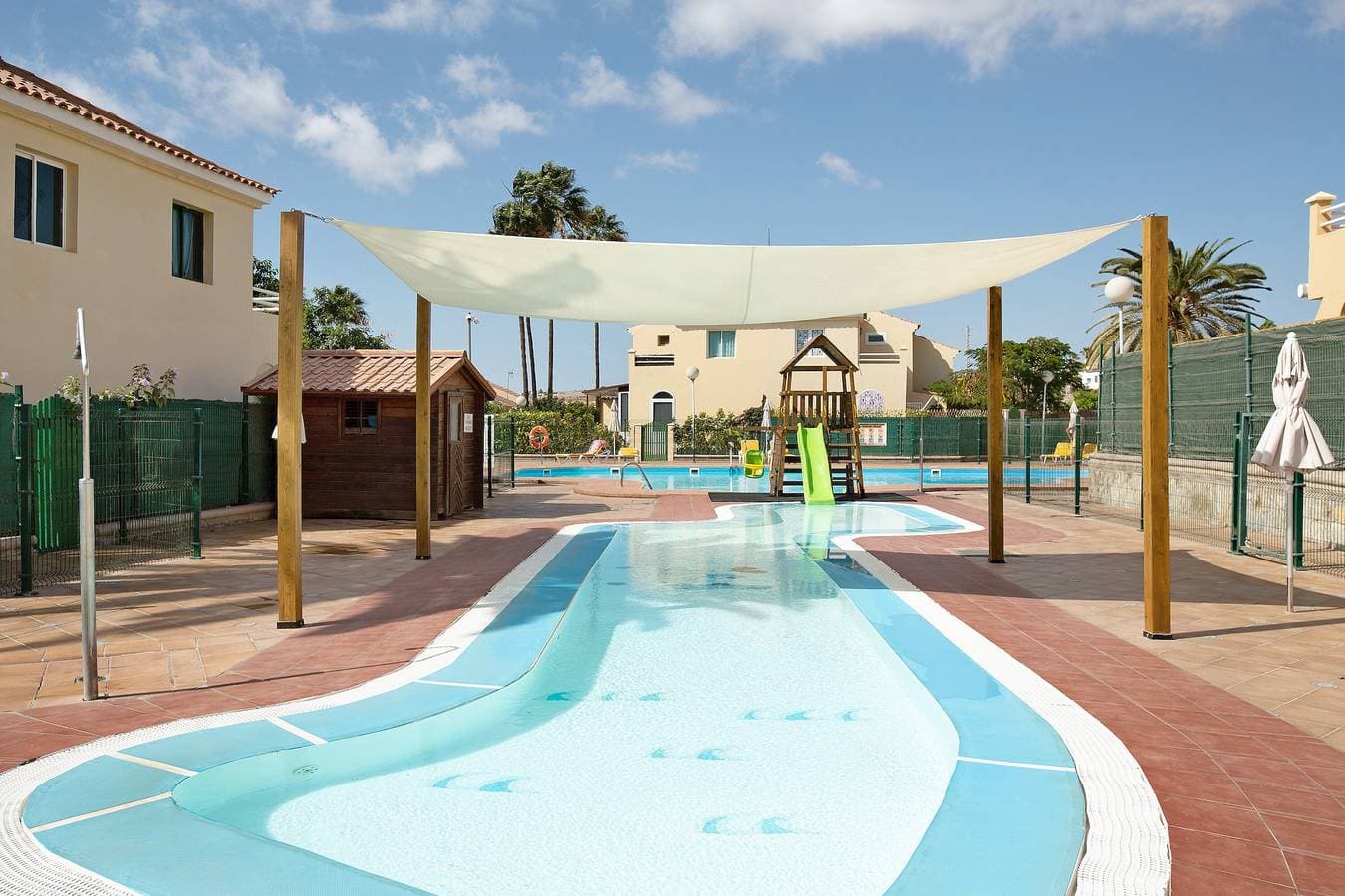 Foto 3 von 22: Ferienvilla 'Bungalow Sonemar Sunshine' mit Meerblick & gemeinschaftlich genutztem Pool