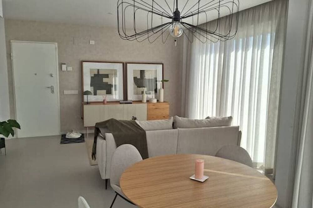 Foto 10 von 28: Neue Villa mit Panoramasicht auf Meer und Berge
