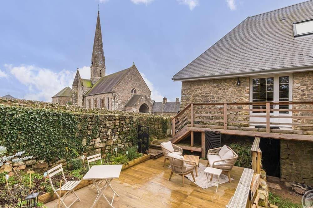 Charmantes Haus in Montpinchon mit Terrasse und Haustiere Erlaubt 1