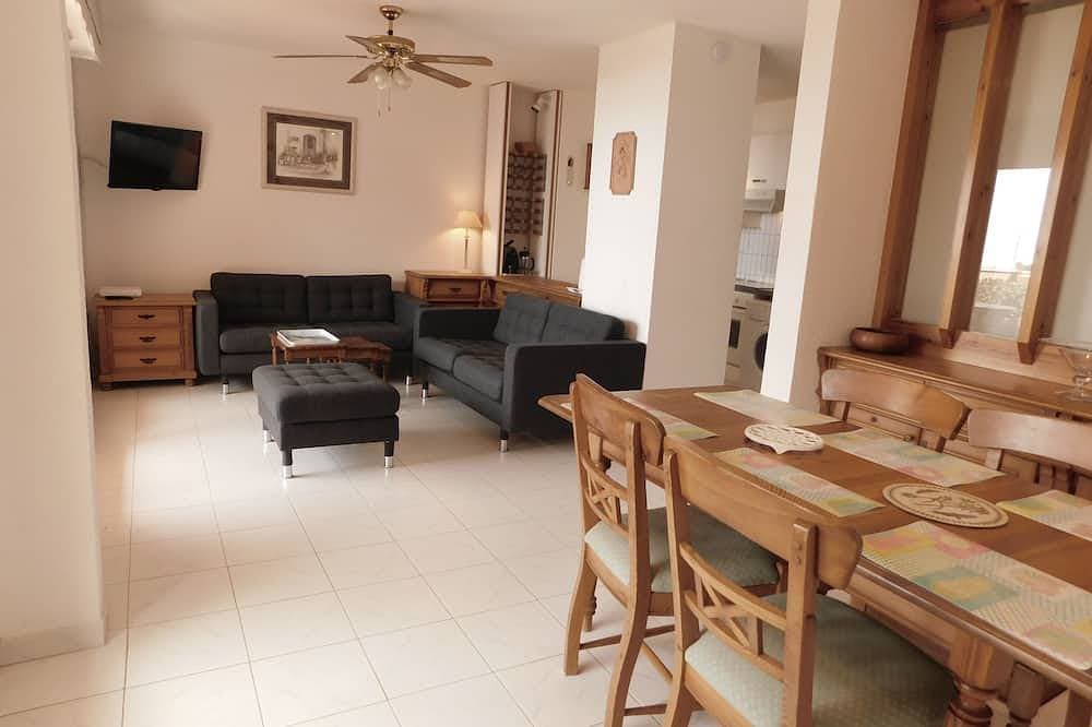Foto 8 von 12: Große helle Wohnung mit Meerblick, 50 m vom Strandpool und Garage
