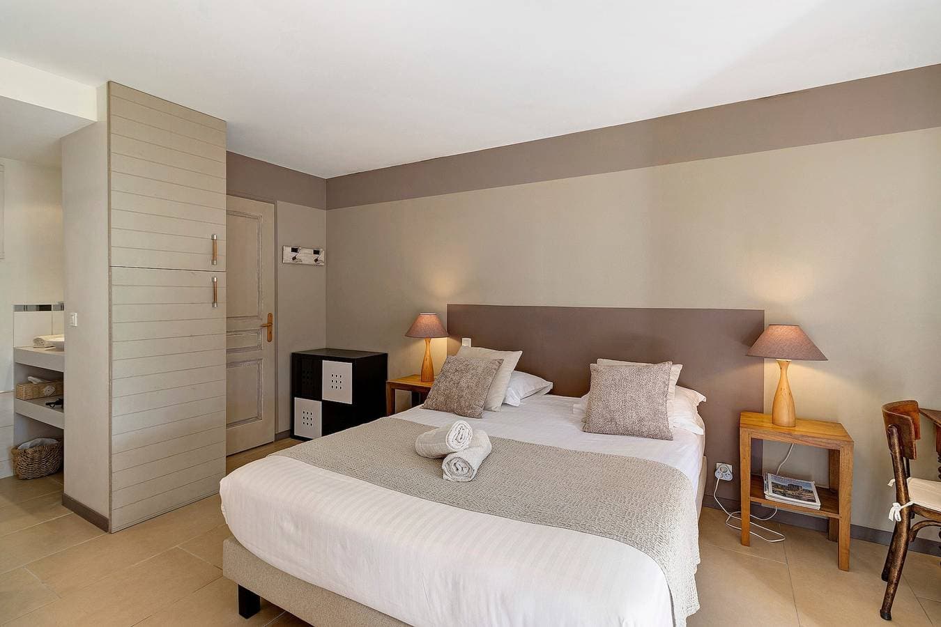 Foto 4 von 30: Gästezimmer „Chambre Beige“ mit Gemeinschaftspool, nahe Sarlat