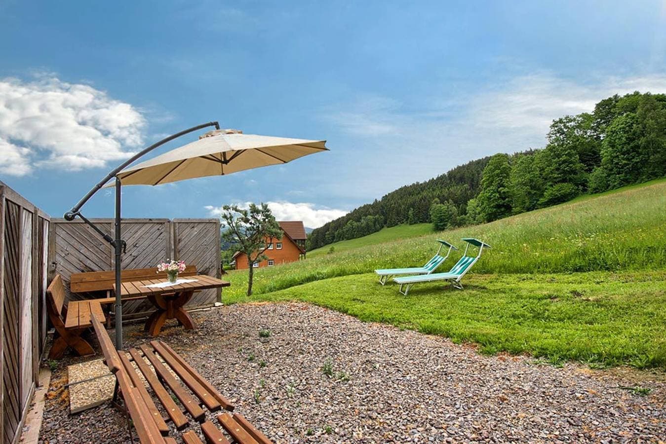 Foto 13 von 30: Ferienwohnung 'Morgensonne' mit Bergblick, gemeinsamer Terrasse und WLAN