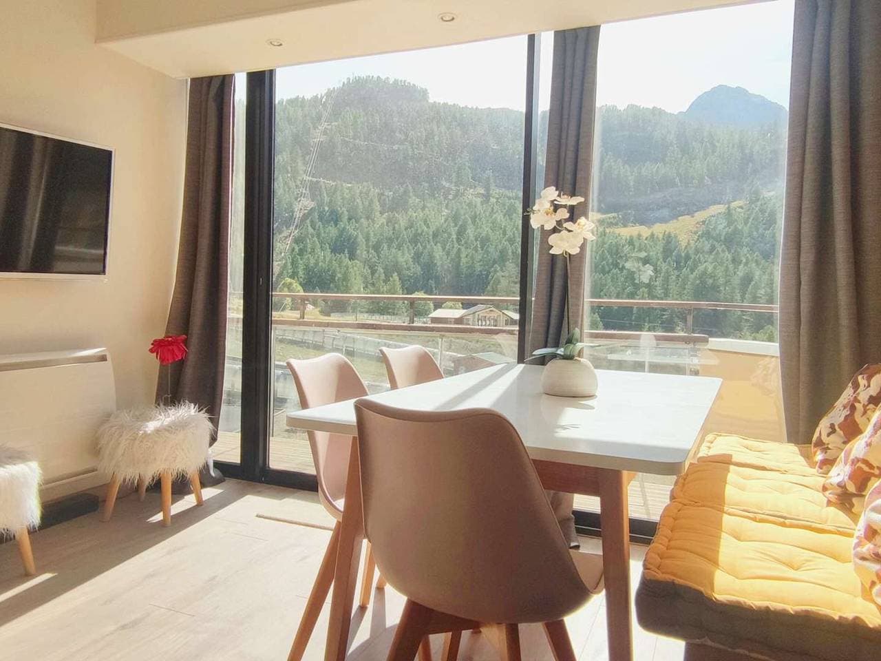 Foto 2 von 16: Schöne Renovierte Wohnung am Fuße der Skipisten in Isola 2000