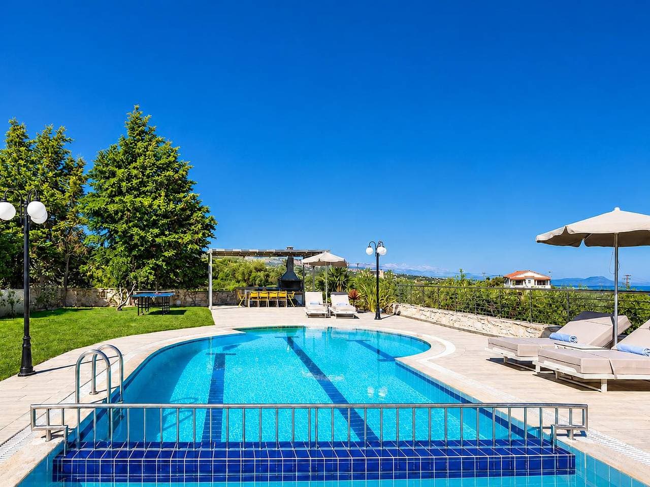 Foto 6 von 28: Villa für 9 Personen mit Balkon