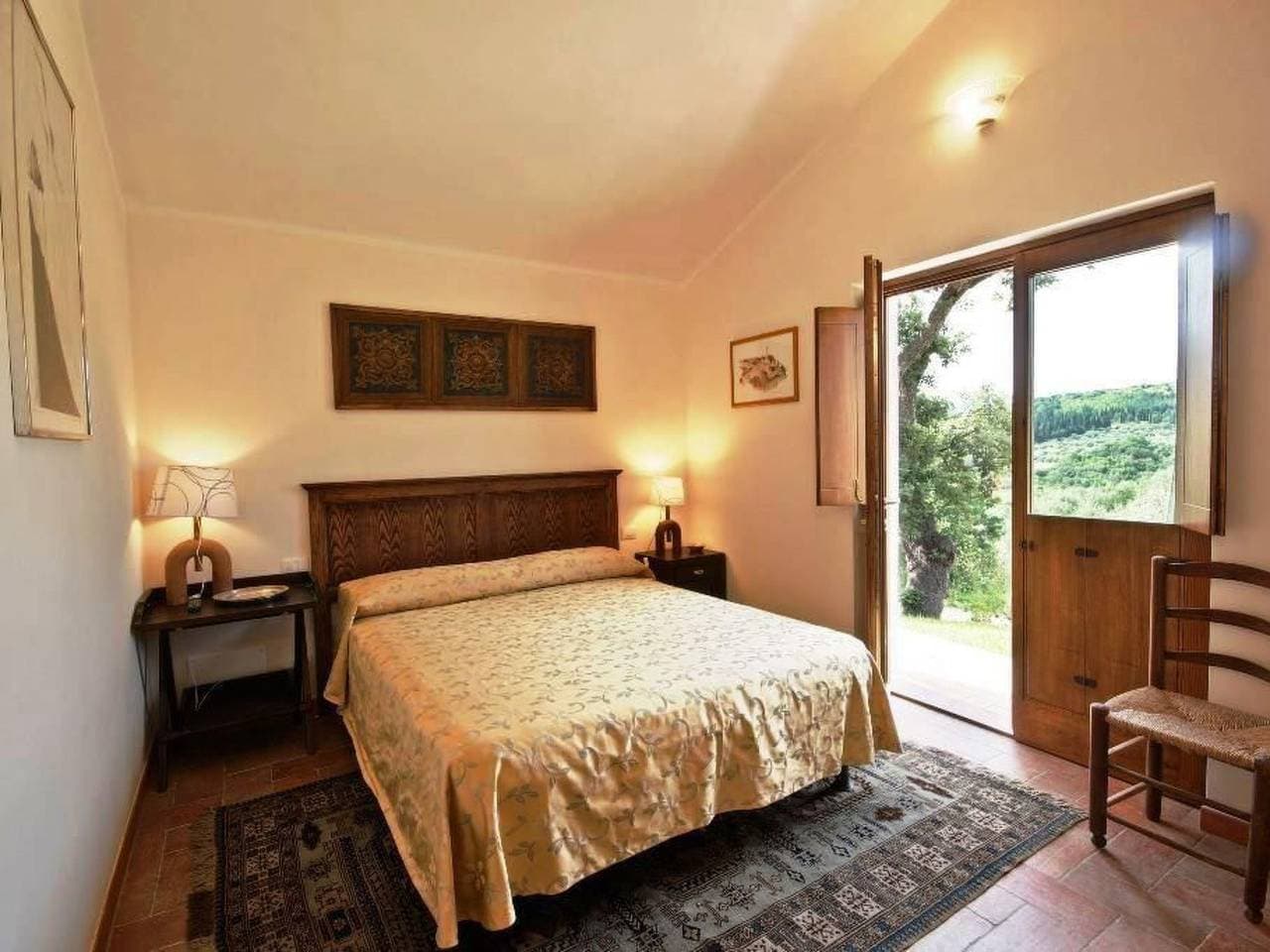 Foto 7 von 32: Freistehendes Landhaus mit Gemeinschaftspool