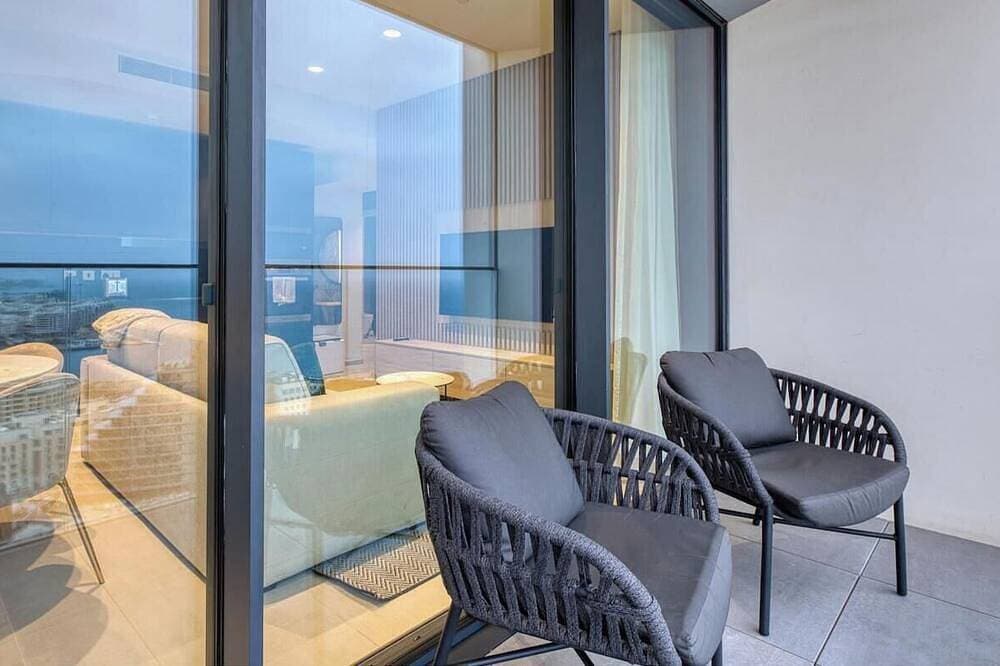 Foto 13 von 30: Luxury Living with Pool in Mercury Tower