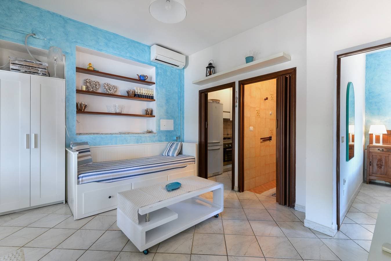 Foto 6 von 26: Ferienwohnung 'Villa Oda - Trilocale Sul Mare' mit Meerblick, WLAN und Klimaanlage