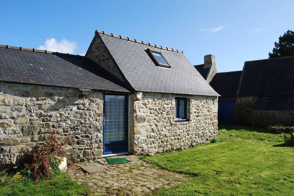 Foto 10 von 28: Typisch bretonische Maisonette in einem Weiler am Cap de la Chèvre