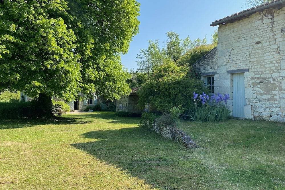 Foto 11 von 18: Charming house with swimming pool