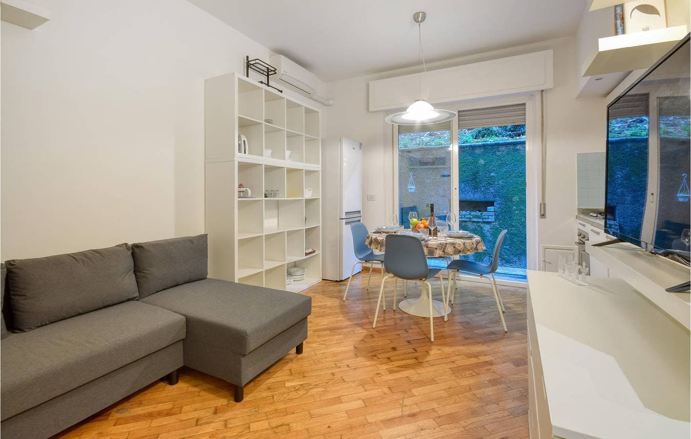Foto 3 von 19: Gemütliches Apartment mit AC, Terrasse und Parkplatz, 2,5 km zum Strand
