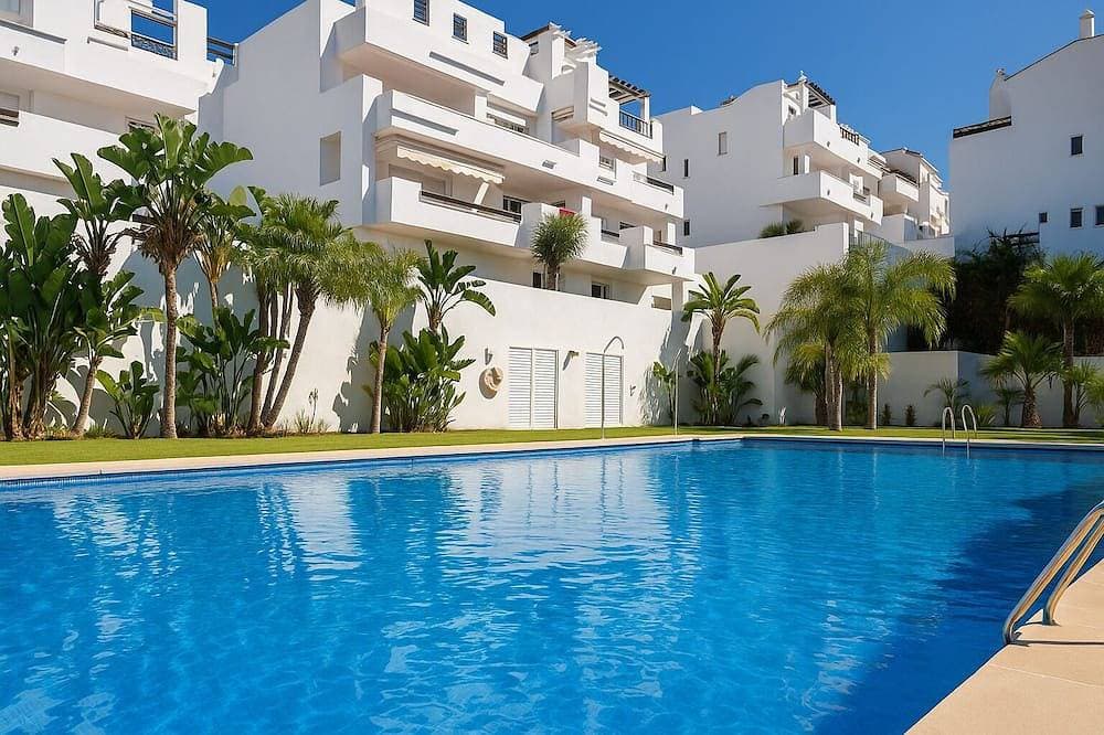 Penthouse Sea View Estepona: Luxus-Urlaub am Valle Romano Golf mit Meerblick 1
