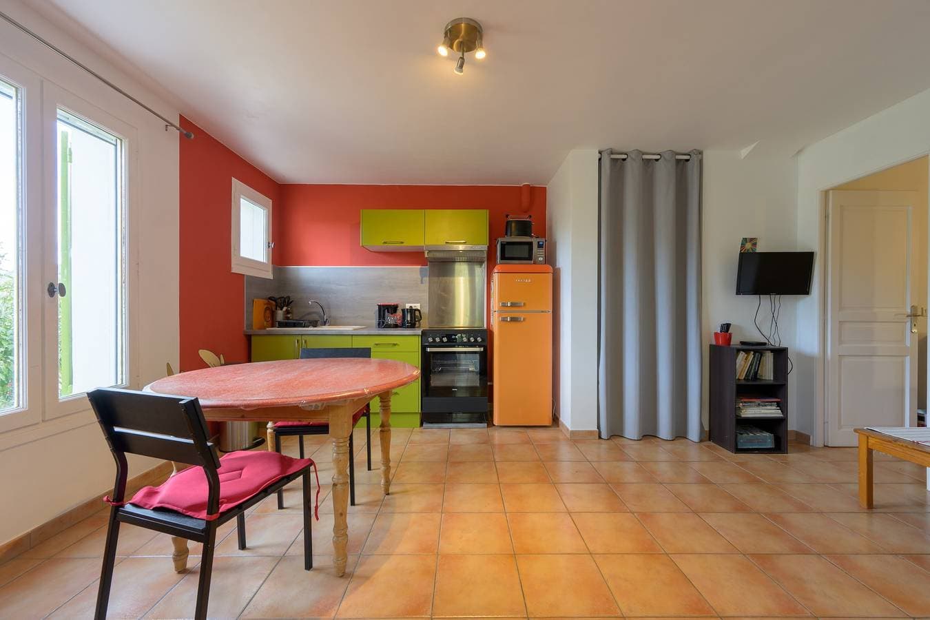 Foto 3 von 20: Gîte de Maric: Zwischen Olivenbäumen mit Pool, traumhafte Aussicht