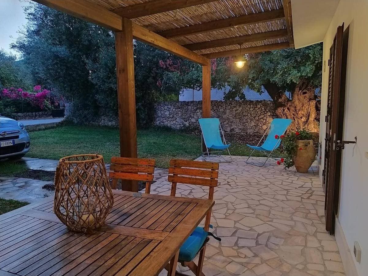 CaSotto il Carrubo, a 100 mt dal mare! 1