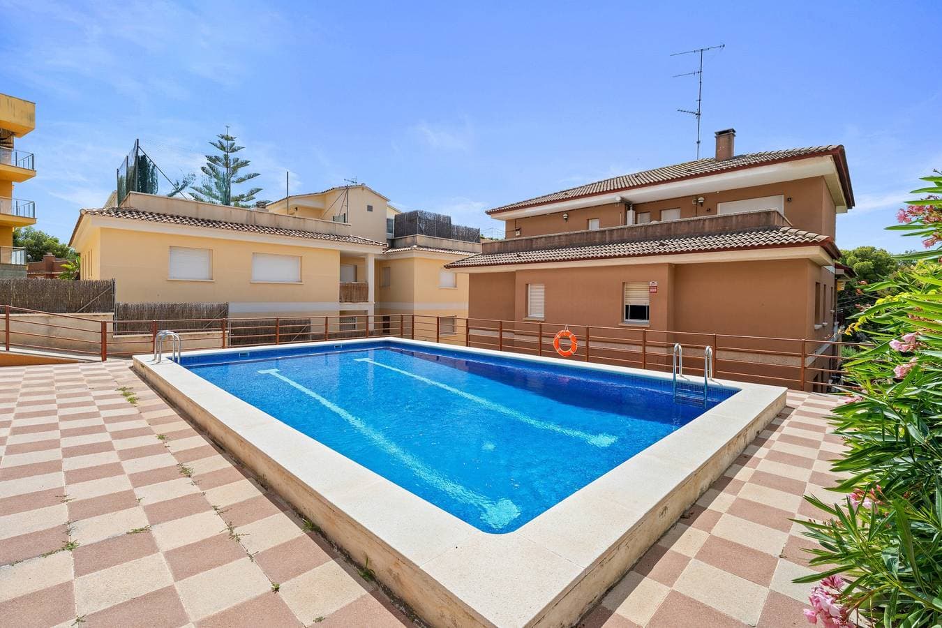 Foto 2 von 26: Ferienwohnung 'Apartamento Segur Calafell' mit Meerblick, Gemeinschaftspool und WLAN
