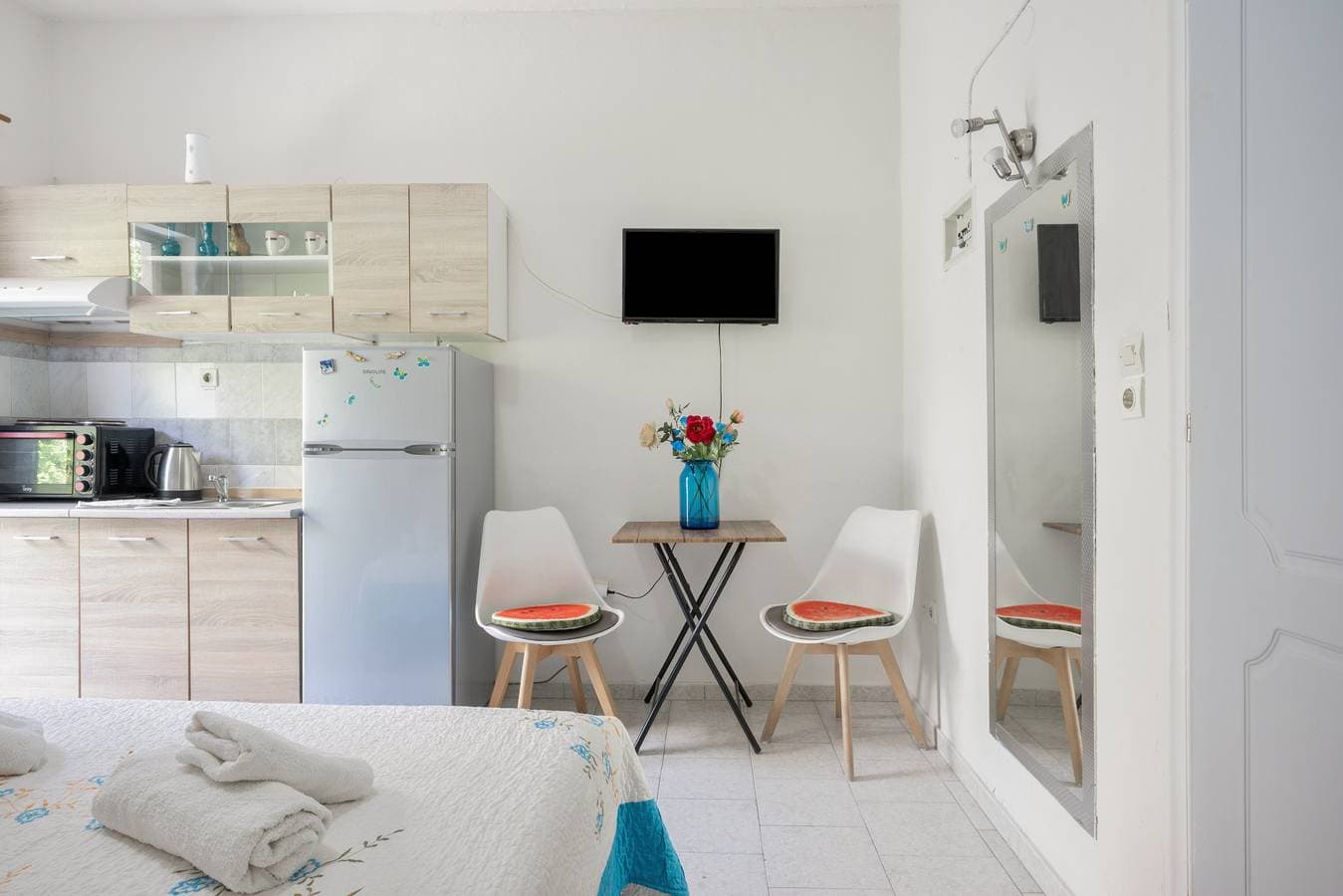 Foto 9 von 17: Einzimmerapartment 'Olga 2' mit Meerblick, WLAN und Klimaanlage