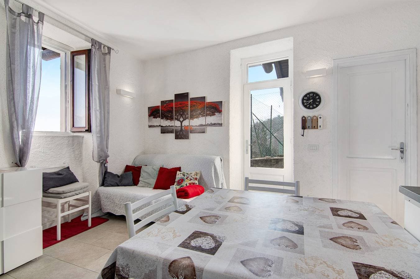Foto 2 von 24: Ferienwohnung 'Casa sul Lago di Como' mit Seeblick, WLAN und Klimaanlage