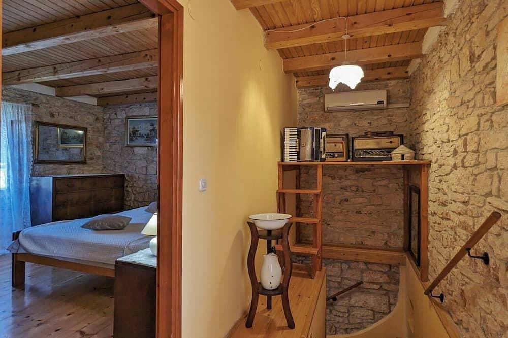 Foto 2 von 30: Ferienhaus mit Pool und wunderschöner Terrasse