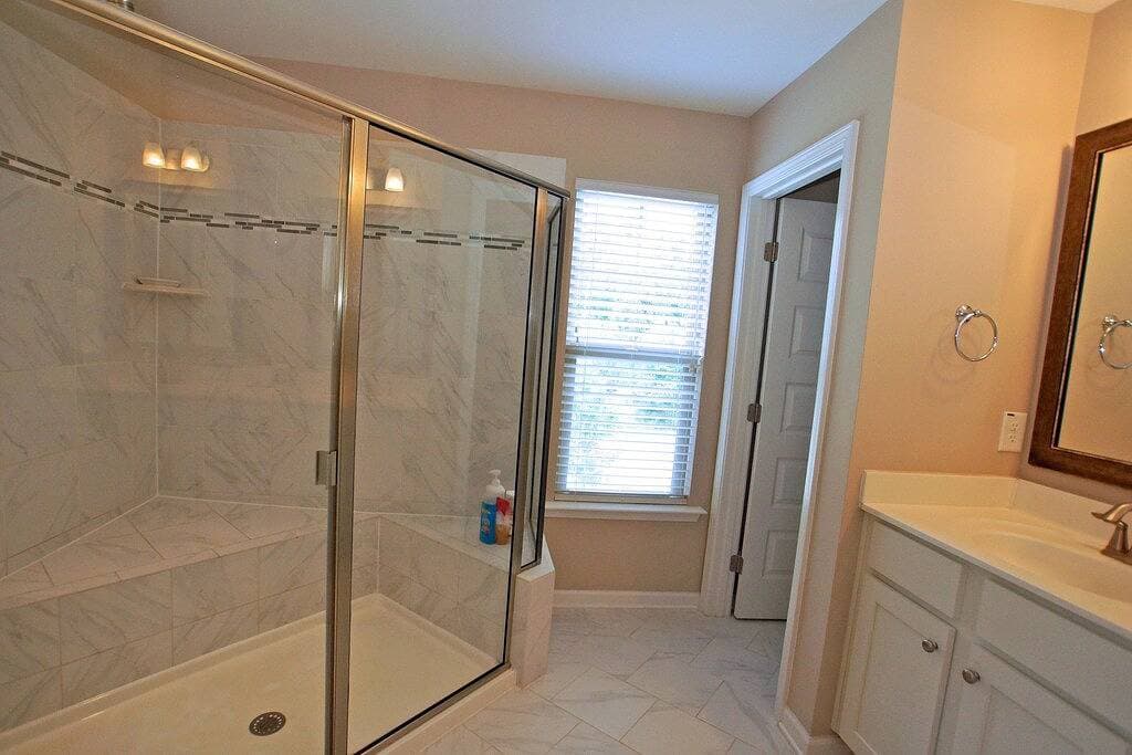 3 geräumige Schlafzimmer-Executive Town House,<br>Brandneu Bau, Duke Rtp Area. 1
