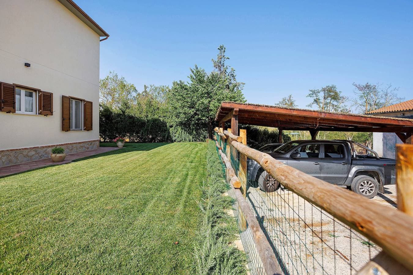 Foto 5 von 40: Apartment '2' mit Gemeinschaftsgarten, WLAN und Klimaanlage