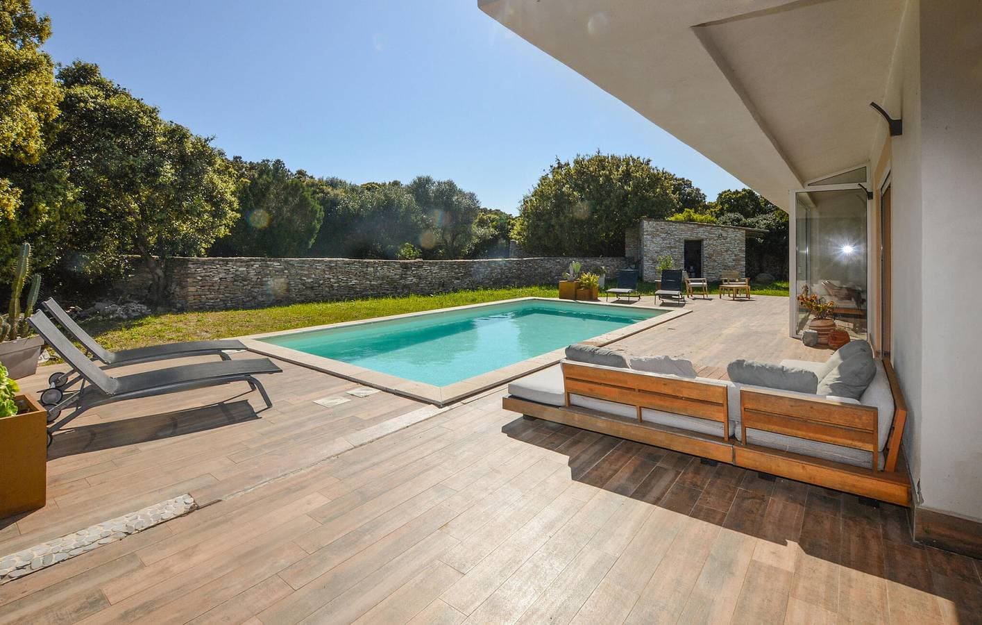 Foto 10 von 35: Gemütliche Wohnung mit Pool in der Nähe von Plage de Canetto