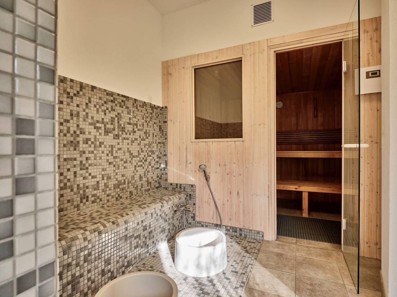 Foto 7 von 29: Ferienwohnung 'Seaview' mit Balkon und Wi-Fi