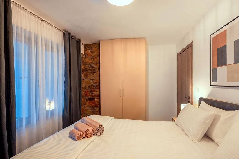 Foto 8 von 30: Saronic Citadel Luxury Villa | Private Estate on Salamina Island