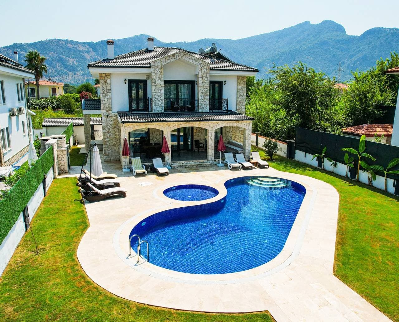 Villa 1